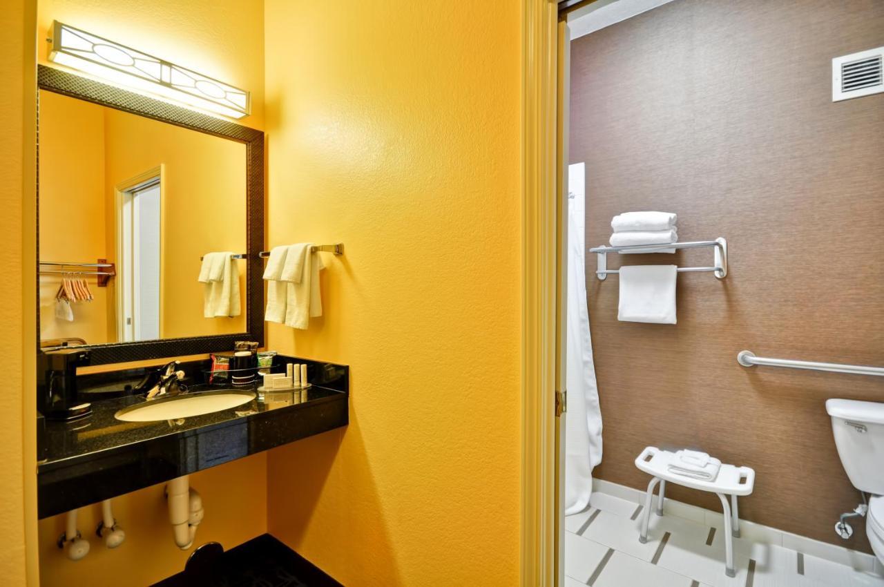 Fairfield Inn & Suites Dallas Medical/Market Center Εξωτερικό φωτογραφία